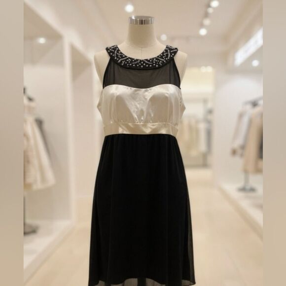 Tiana B. Sleeveless Dress Black Pearl color Shiny Satin. Size 8 - Picture 1 of 6